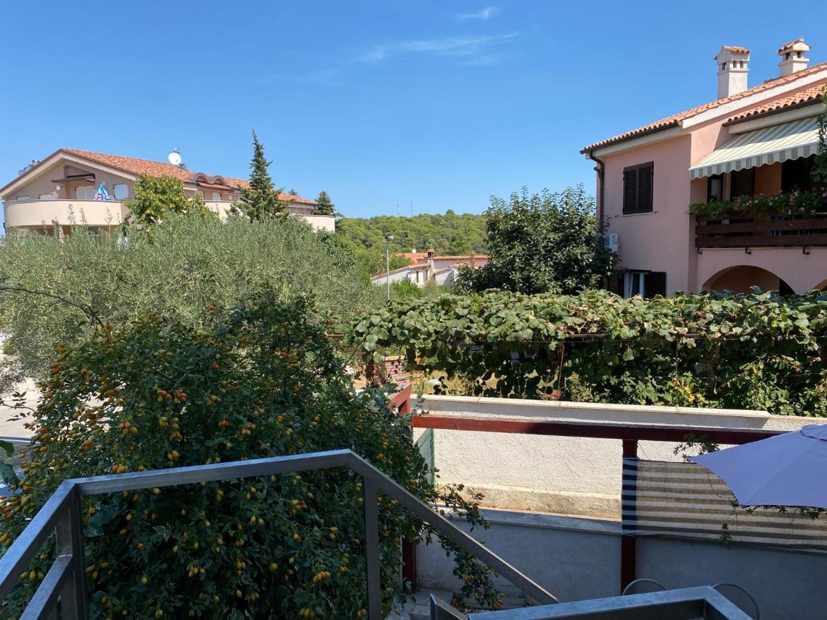 Casa Rosa Appartement Banjole Buitenkant foto